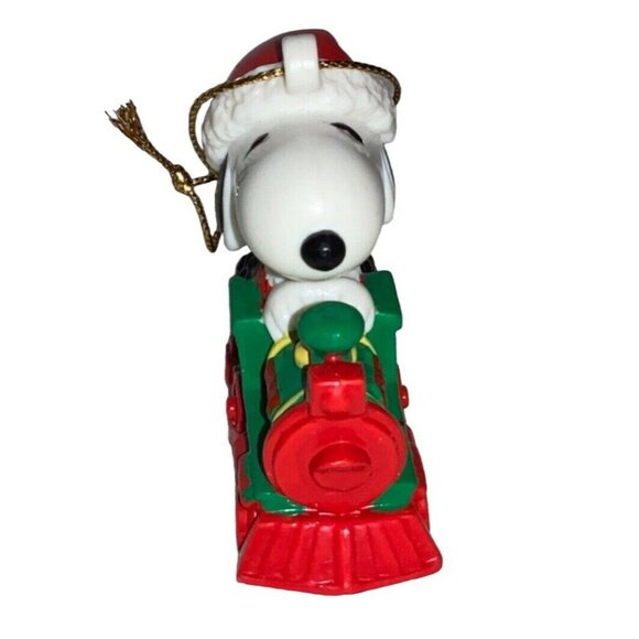 Snoopy On Train Ornament  USF Peanuts PVC Whitmans - Picture 2 of 5